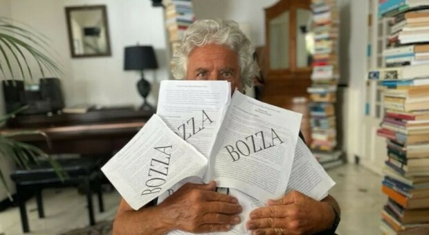 Beppe Grillo rompe con Conte: «Non ha visione politica, basta rincorrere principi azzurri». E indice votazioni su Rousseau