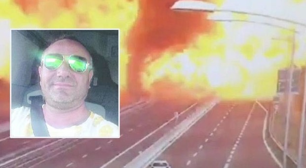 Il camionista casertano eroe di Bologna: «Così ho salvato gli altri dall'inferno di fuoco»