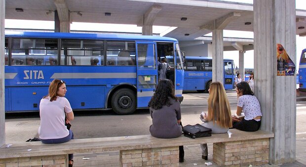 La fermata del bus a Fisciano