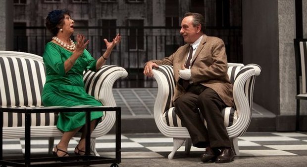 Anna Fiorelli con Luca De Filippo in "Le bugie con le gambe lunghe"