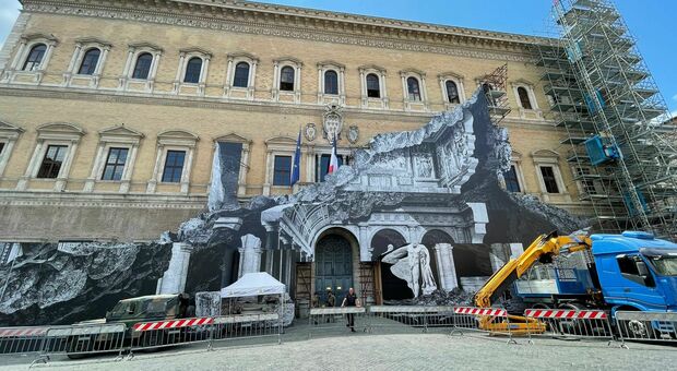 Palazzo Farnese si fa guardare