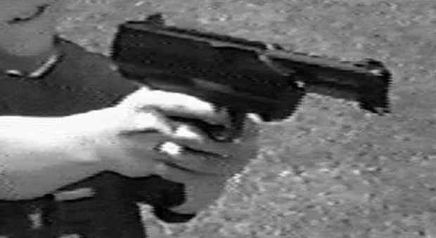 Usa, giocano a guardia e ladri: bimbo di 10 anni uccide il fratello di 14 con un fucile