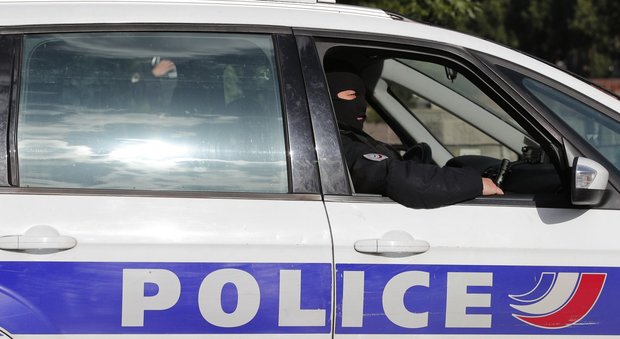 Francia, retata antiterrorismo: preparavano un attentato, sette arrestati