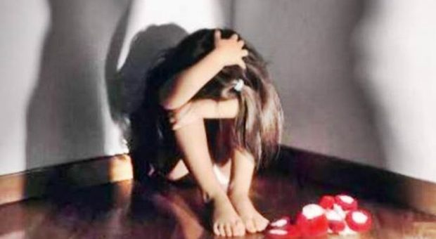 Dodicenne stuprata da 30 uomini, arrestato anche il padre per favoreggiamento