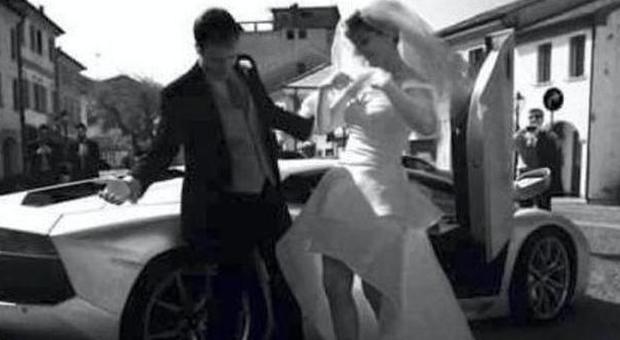 Valentina e Matteo, matrimonio a tutto gas: lui lavora alla Ferrari lei invece alla Lamborghini