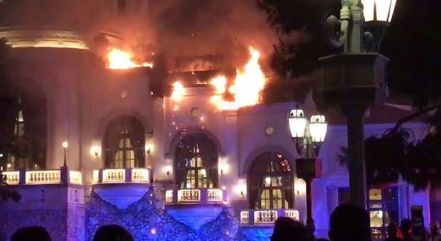 Las Vegas, a fuoco l'hotel Bellagio: in fiamme il Casinò di Ocean's Eleven