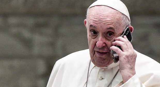 Papa Francesco, il divieto alla messa in latino, tradizionalisti: «Serve un mediatore»