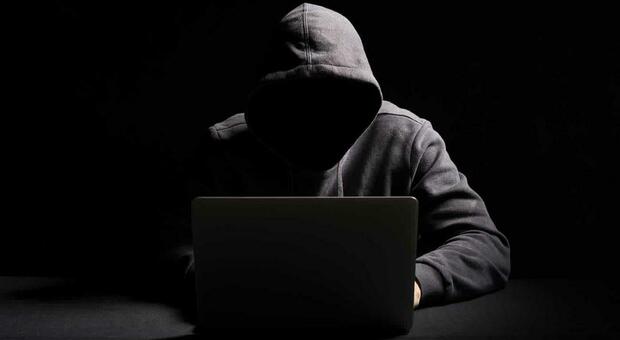 Gli hacker non vanno in vacanza: ecco come difendere le nostre case dagli attacchi informatici