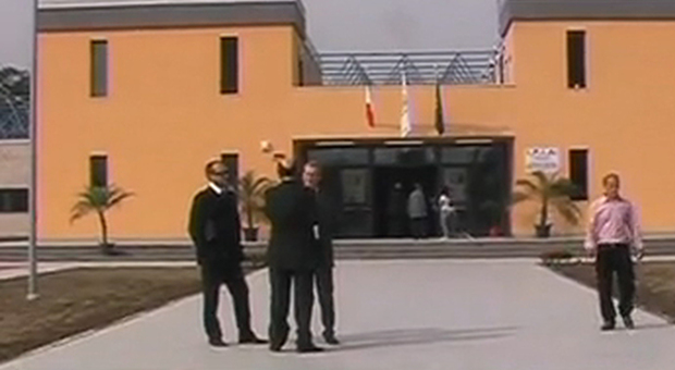 Furto nella scuola di Grumo Nevano, arrestato 42enne pachistano