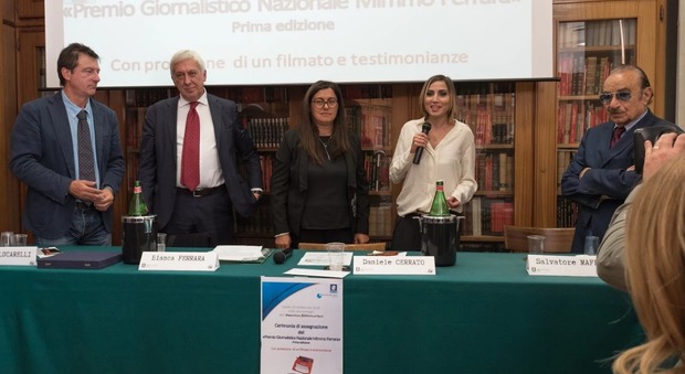 Giornalismo, premio Mimmo Ferrara a Maria Pirro del Mattino. Alla cerimonia appello per l'emeroteca Tucci