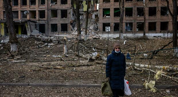 Ucraina, le richieste dalle aree d'emergenza: «Qui serve il cibo, altro che armi»
