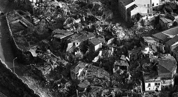 Terremoto '80, demoliti immobili pericolanti ad Acerra
