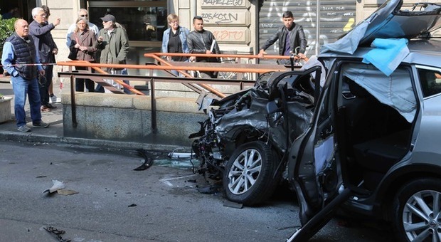 Milano, schianto tra due auto: morto un conducente, arrestato il pirata dopo la fuga