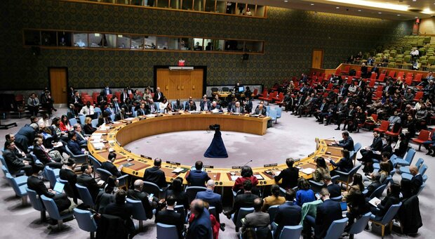 Aiuti a Gaza ma niente tregua: il Consiglio di sicurezza Onu approva risoluzione. Usa e Russia si astengono