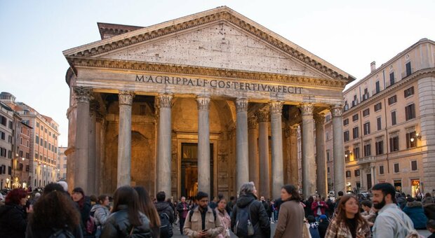 Roma, l'ingresso al Pantheon ora costa 5 euro e sarà gratis per molte categorie e attività religiose e di culto