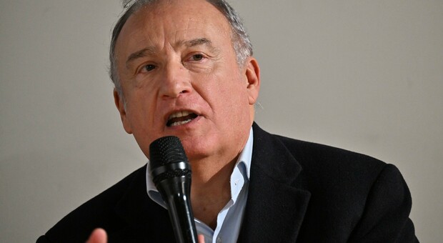 Piero Marrazzo: «Andare con una donna transessuale era un tabù e io non avevo coraggio di parlarne. Mi hanno calpestato come essere umano, sono qui solo grazie alle mie figlie»