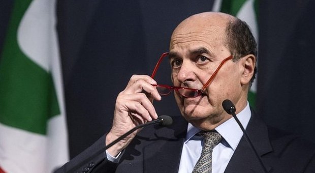 Pd, Bersani: «Il partito è in crisi per inconsistenza e isolamento»
