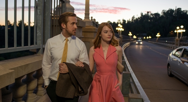 Ryan Gosling e Emma Stone in una scena di "La La Land"