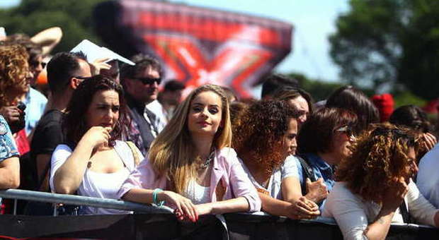 Folla per X Factor (foto Daniele Stanisci - Toiati)