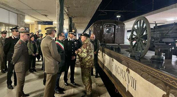 Il treno del milite ignoto fa sosta alla stazione di Terni