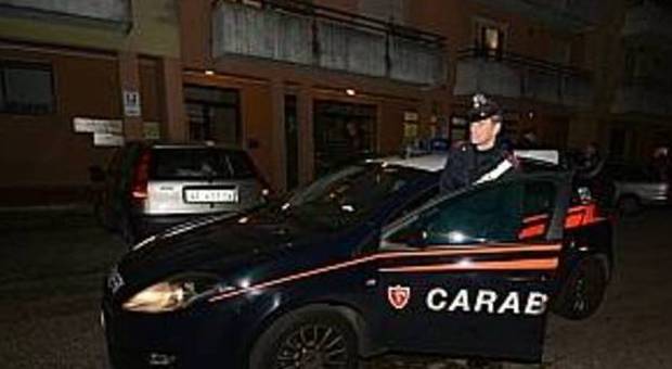 Droga, italiani e stranieri alleati per spacciare: dodici in manette