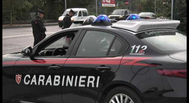 Ventisettenne alterato ruba in canonica, sorpreso dai carabinieri, minaccia il parroco