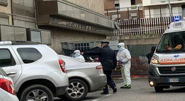 Tribunale Roma, caso sospetto: avvocato portato via in ambulanza