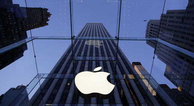 Apple, record di vendite per iPhone 6: volano utili e ricavi dell'azienda