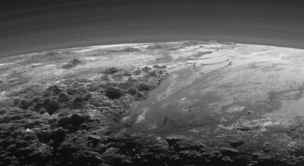 Plutone, le immagini incredibili della Nasa: il paesaggio artico è spettacolare