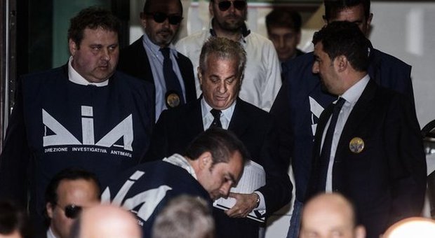 L'ex ministro Claudio Scajola arrestato. La procura di Reggio Calabria: «Ha favorito la latitanza dell'ex deputato di Forza Italia Matacena»