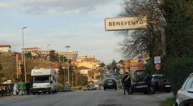 Benevento, colpo in tabaccheria: rubati soldi e gratta e vinci