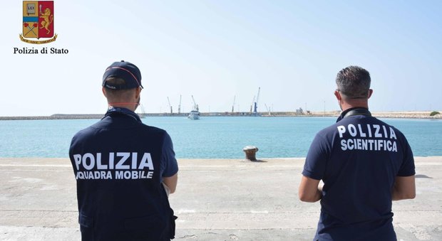 «Migranti presi in acque libiche», nel mirino Medici senza frontiere