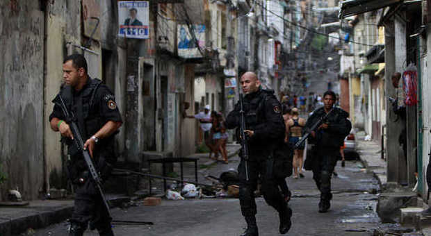 Brasile, rapina in banca finisce nel sangue: due morti