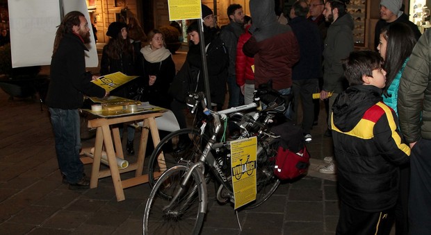 Petizione: «Riaprite corso Garibaldi alle biciclette»