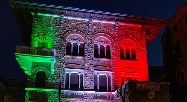 L'Ambasciata del Marocco si illumina con il Tricolore per manifestare vicinanza all'Italia