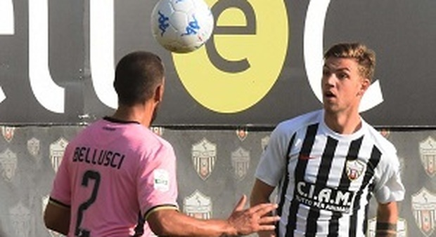 Poche emozioni nei 90 minuti Ascoli-Palermo finisce 0-0