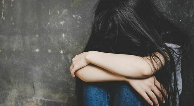 Violenza sessuale aggravata nei confronti di una bambina di 10 anni: denunciato 17enne