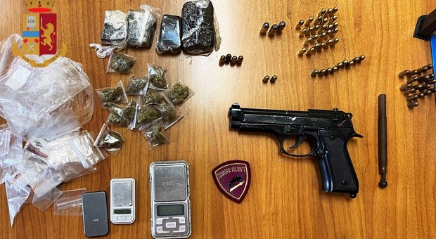 Armi, munizioni e droga sequestrate ieri ad Acerra