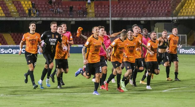Benevento-Alessandria 4-3, segna su rigore anche Insigne jr