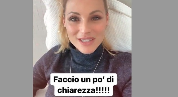 Michelle Hunziker sbotta su Instagram: «Ho chiamato Maria De Filippi per aiutarmi con Amici Celebrities? Ecco la verità»