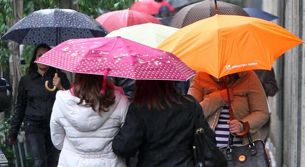 Primo Maggio con l'ombrello: rischio di temporali nel pomeriggio sulle Marche