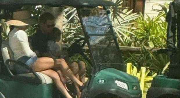 Harry e Meghan, fuga in Costa Rica con i figli: le foto della vacanza nel resort di lusso