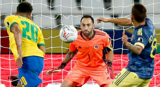 Colombia ko 2-1 con il Brasile ma Ospina eguaglia Valderrama