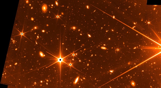 Ecco la foto più profonda dell'universo, la Nasa: «L'uomo non ha mai guardato così lontano»