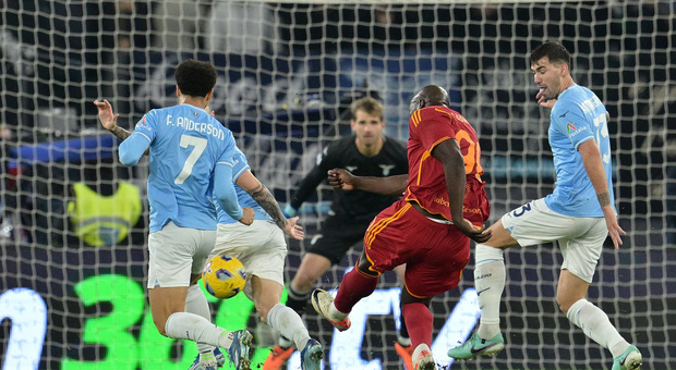 Lazio-Roma 0-0, le pagelle: Romagnoli mette la museruola a Lukaku. Luis Alberto fermo al palo, Dybala non incide