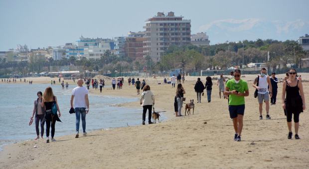 San Benedetto, in Riviera esplode la rabbia degli albergatori: «Non accetteremo il bonus vacanze»
