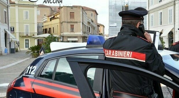 Ancona, un contrasto durante il calcetto della domenica si trasforma in rissa: quattro persone denunciate