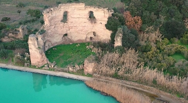 Lago d'Averno, il tempio di Apollo visto dal drone diventa virale