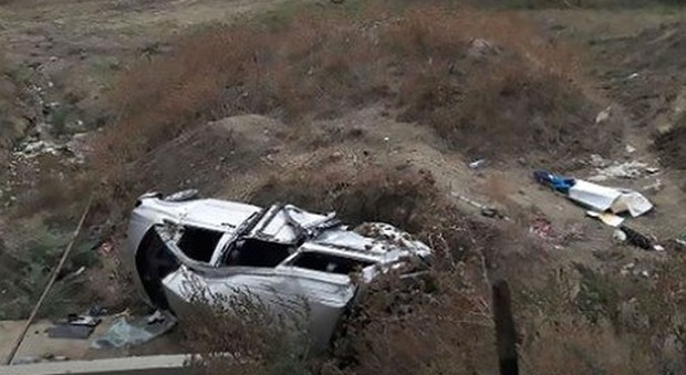 Russia, camion con i freni rotti travolge corteo nuziale: due morti e sei feriti
