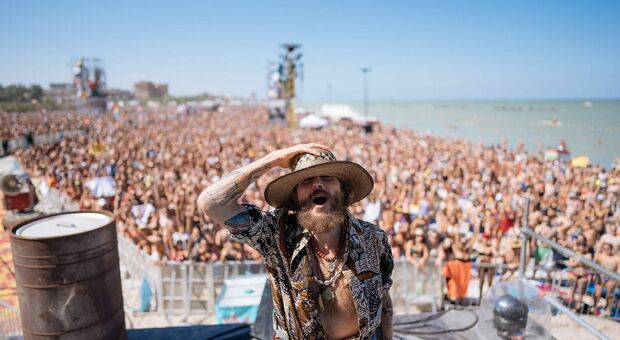 Scatta il countdown per il Jova Beach Party a Fermo: «Lasceremo la spiaggia più pulita»